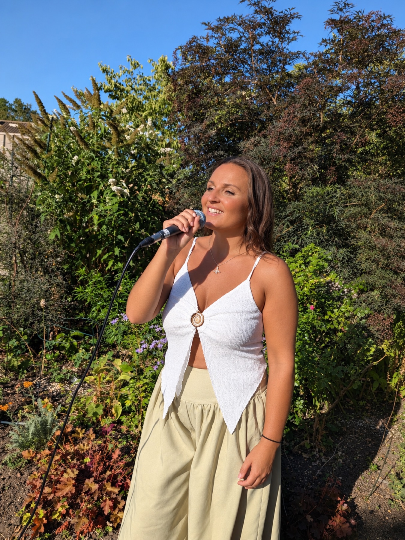 Suzy Richards performing — Garden performance